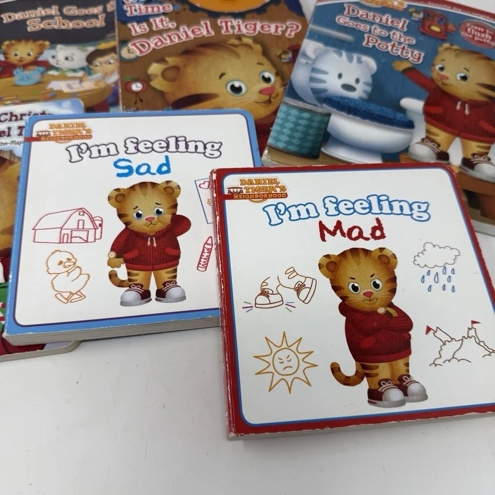 Daniel Tiger's Neighborhood Books Lot Of 6 HCs & PBs - Daniels Goes Potty +